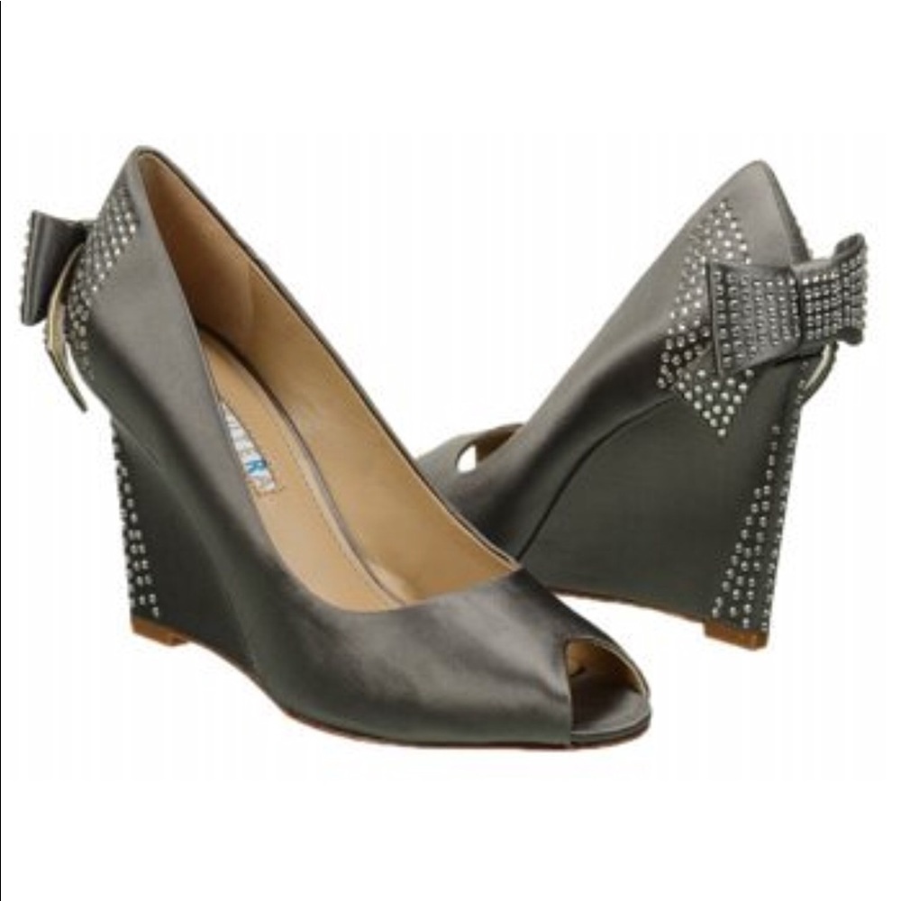 Oversized Bow Swarovski Crystal Satin Wedges - Picture 6 of 8